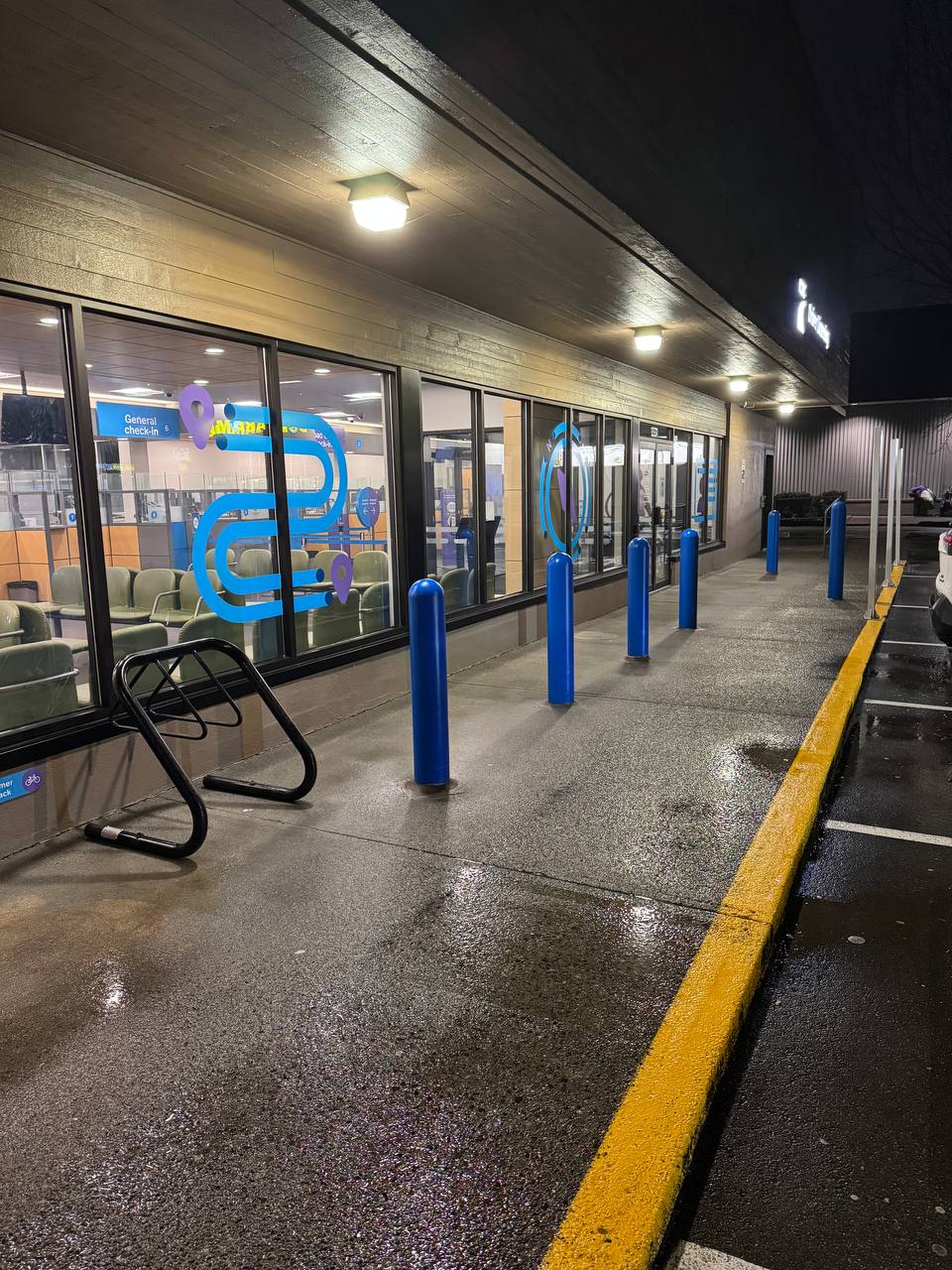 Après nettoyage extérieur — revêtement impeccable à West Vancouver